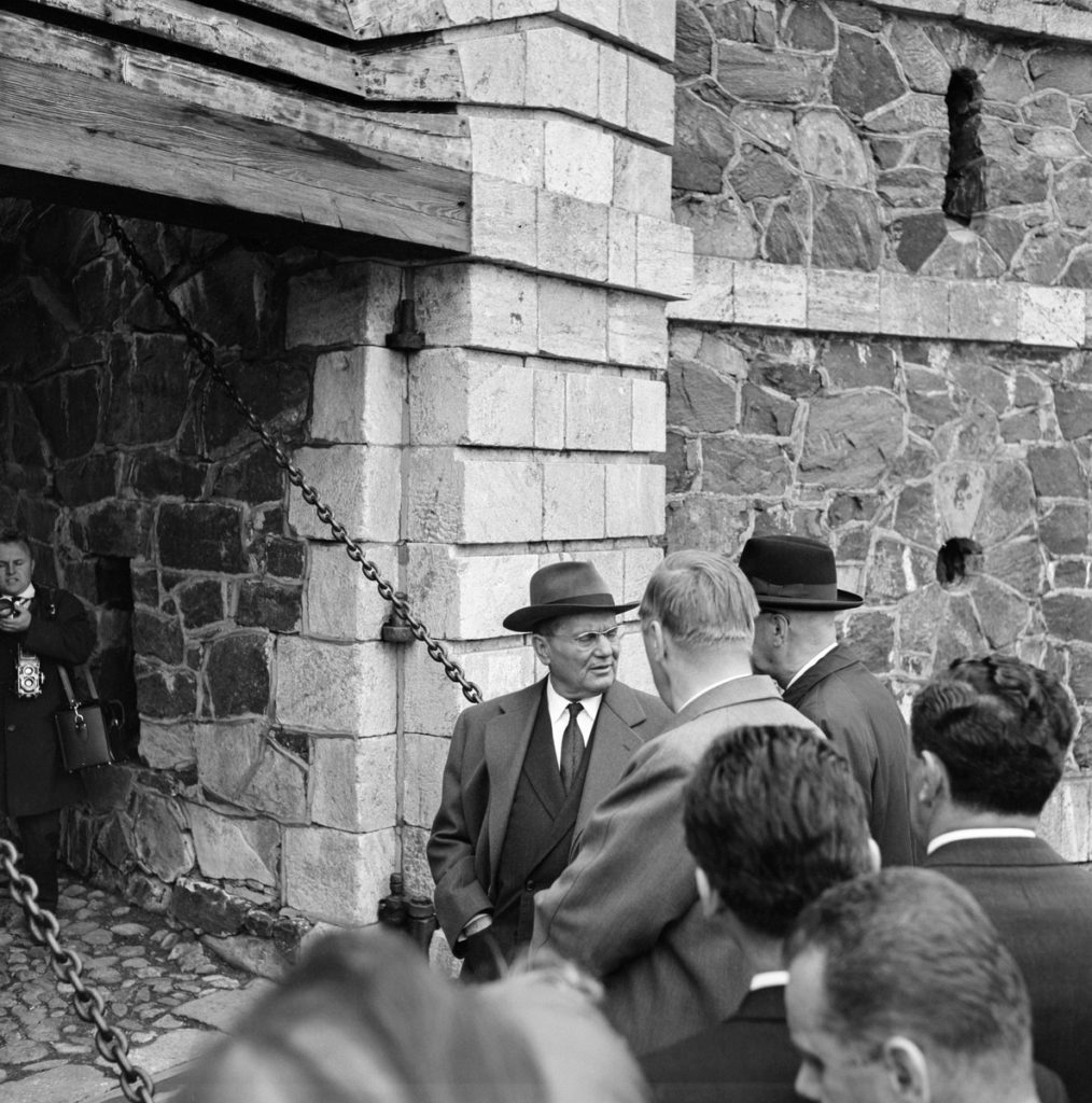 Jugoslaviens president Josip Tito besöker Sveaborg 1964