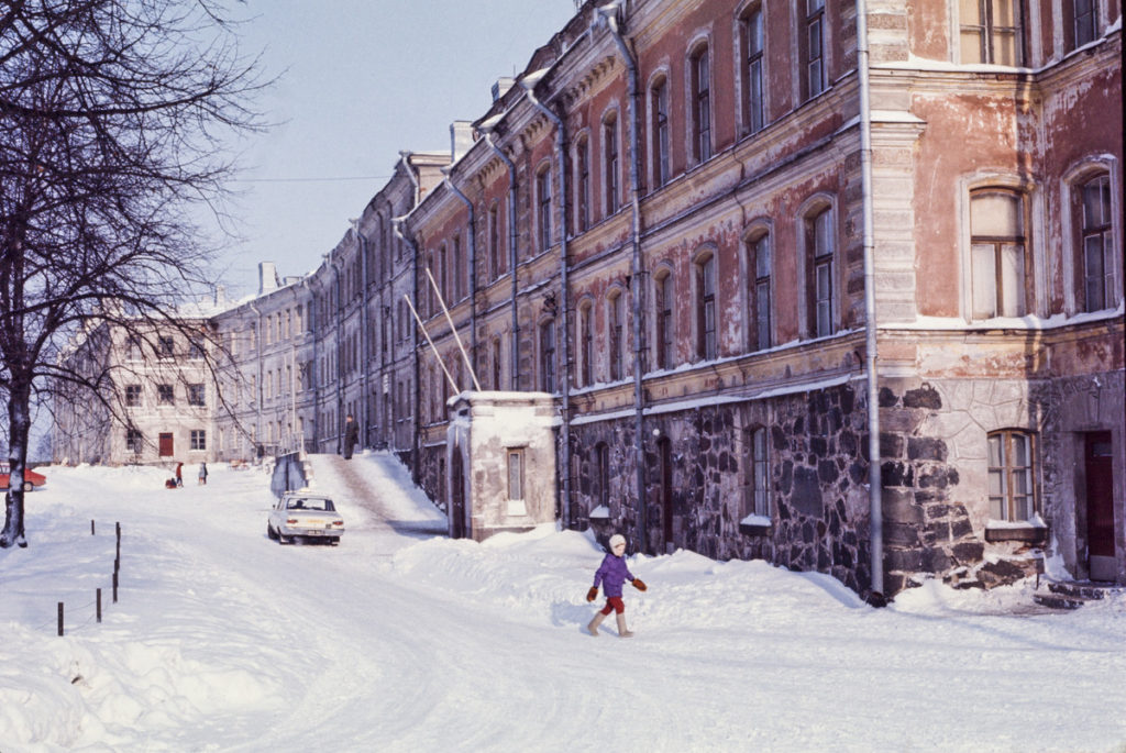 Officersklubbens hus en vinterdag på 1970-talet